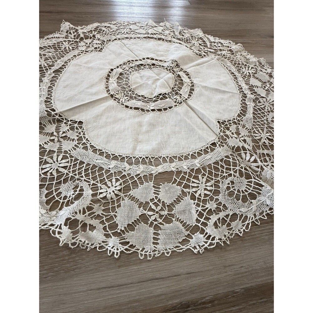 Italian Burano needle lace round 32” detailed doily (#2) - Picture 7 of 11
